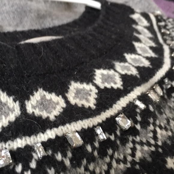 Classic winter sweater with 1 row of rhinestones - Picture 5 of 5